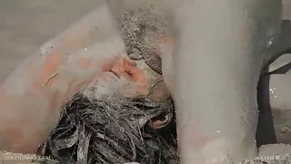Búp bê nga xx video lau xanh nhỏ trong xe