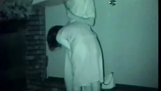 Linh hoạt chụp chân phim sex bo chong nang dau video đen